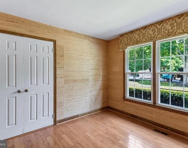 7416 Royal Dominion Drive - Photo Thumbnail 9
