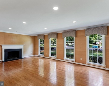 7416 Royal Dominion Drive - Photo Thumbnail 11