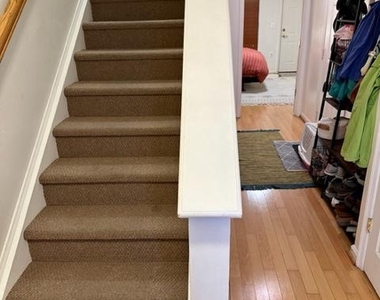 121 Moore Drive - Photo Thumbnail 8