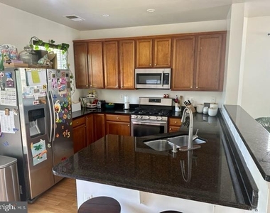 121 Moore Drive - Photo Thumbnail 1