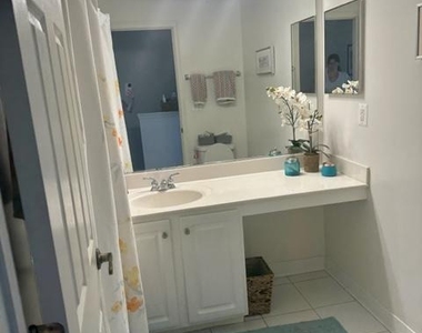 121 Moore Drive - Photo Thumbnail 16