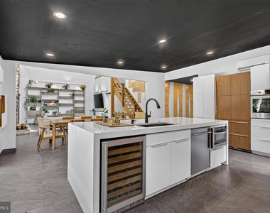 6192 Llanfair Drive - Photo Thumbnail 7