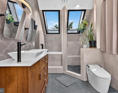 6192 Llanfair Drive - Photo Thumbnail 12
