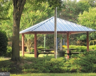 9629 Hadleigh Court - Photo Thumbnail 34