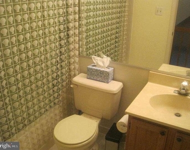 9629 Hadleigh Court - Photo Thumbnail 15