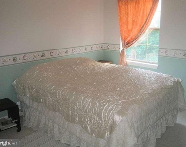 9629 Hadleigh Court - Photo Thumbnail 7