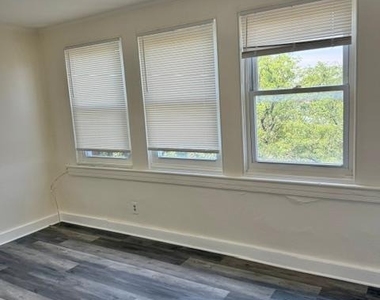 27 E Main Street - Photo Thumbnail 5
