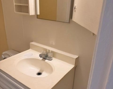 27 E Main Street - Photo Thumbnail 7