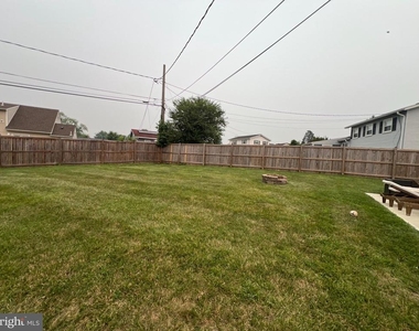 6017 Black Friars Circle - Photo Thumbnail 8