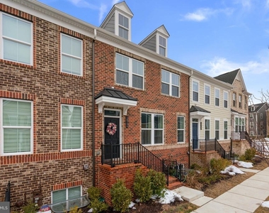 10706 Larkswood Street - Photo Thumbnail 1