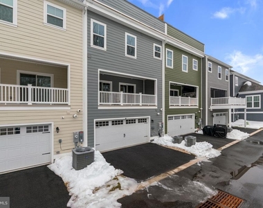 10706 Larkswood Street - Photo Thumbnail 43