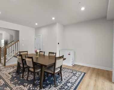 10706 Larkswood Street - Photo Thumbnail 7