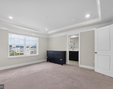 1808 Parham Way - Photo Thumbnail 17
