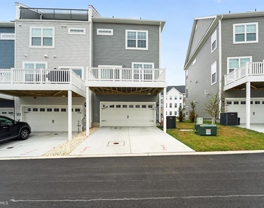 1808 Parham Way - Photo Thumbnail 28