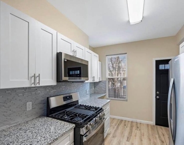 2108 W Baltimore Street - Photo Thumbnail 4