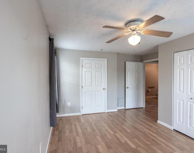 689 Winding Stream Way - Photo Thumbnail 10