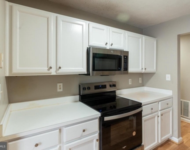 689 Winding Stream Way - Photo Thumbnail 5