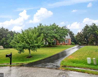 119 Fordham Drive - Photo Thumbnail 6
