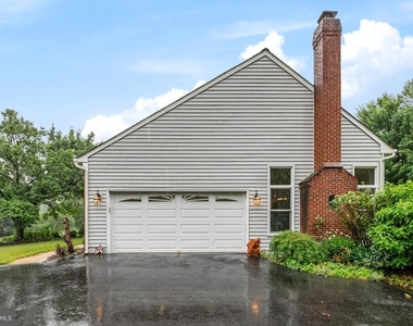 119 Fordham Drive - Photo Thumbnail 7