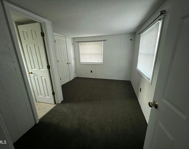 1638 Lickskillet Road - Photo Thumbnail 5