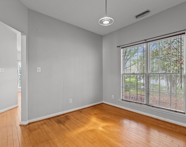 5316 Corinthian Way - Photo Thumbnail 10