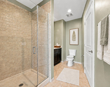 400 W North Street - Photo Thumbnail 57