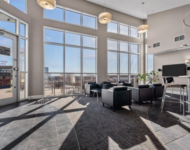 400 W North Street - Photo Thumbnail 13