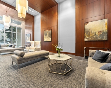 400 W North Street - Photo Thumbnail 7