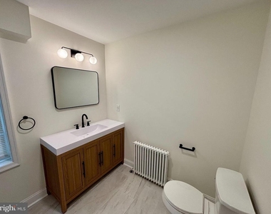 41 W 5th Street - Photo Thumbnail 5