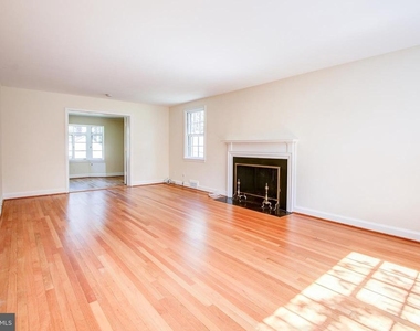 4721 Yuma Street Nw - Photo Thumbnail 4