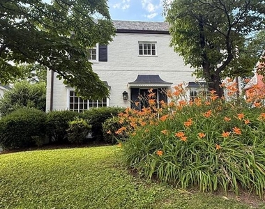 4721 Yuma Street Nw - Photo Thumbnail 2