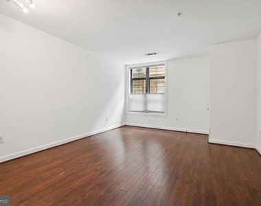 1111 25th Street Nw - Photo Thumbnail 7