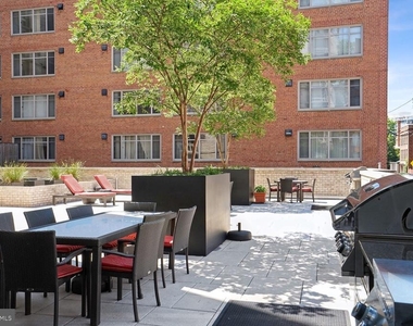 940 25th Street Nw - Photo Thumbnail 15