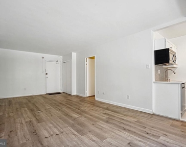 940 25th Street Nw - Photo Thumbnail 7
