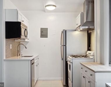 940 25th Street Nw - Photo Thumbnail 5