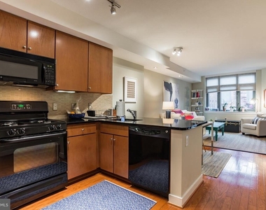 1117 10th Street Nw - Photo Thumbnail 3