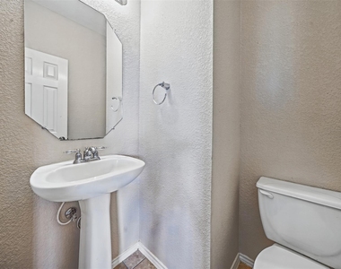 15417 Staked Plains Loop - Photo Thumbnail 31