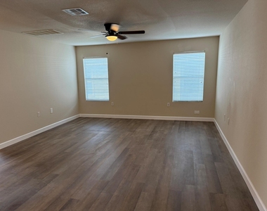 1608 Anise Dr - Photo Thumbnail 8