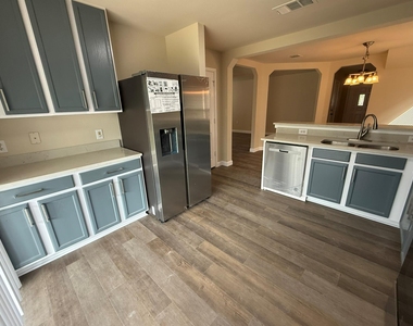 1608 Anise Dr - Photo Thumbnail 3