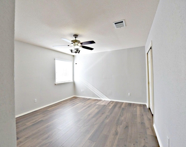 104 Mertz Ln - Photo Thumbnail 15