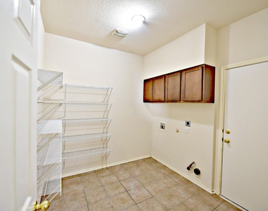 104 Mertz Ln - Photo Thumbnail 5