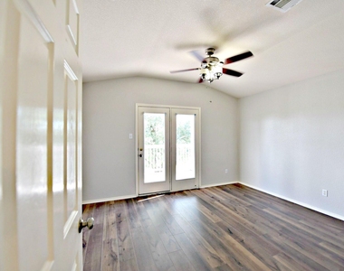 104 Mertz Ln - Photo Thumbnail 12