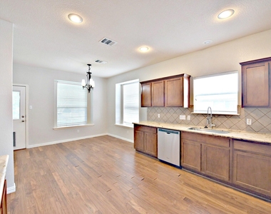104 Mertz Ln - Photo Thumbnail 3