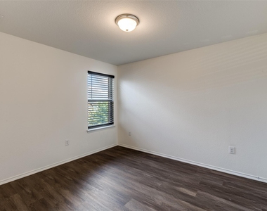 6209 Garden Rose Path - Photo Thumbnail 20