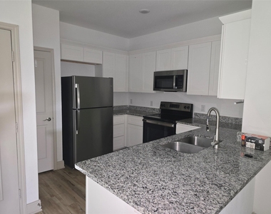 7520 Magnolia Village Vlg - Photo Thumbnail 3