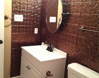1801 Mearns Meadow Blvd - Photo Thumbnail 14