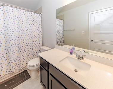 303 Schuyerville Dr - Photo Thumbnail 13