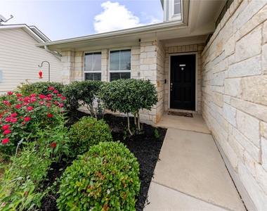 303 Schuyerville Dr - Photo Thumbnail 4