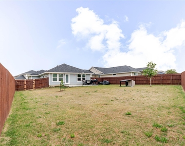 303 Schuyerville Dr - Photo Thumbnail 24