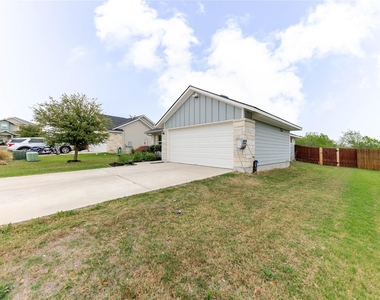 303 Schuyerville Dr - Photo Thumbnail 22